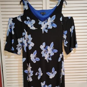 Connected Apparel Midi Dress with Blue and White Floral Print NWOT PTP 21